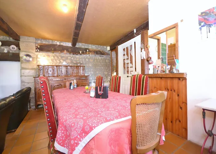 Casa de Férias Cosy House With Private Pool Near Valence *